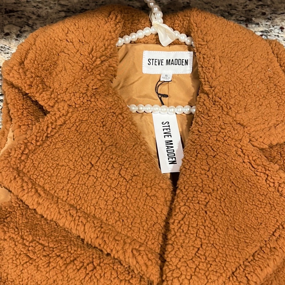 Steve Madden Sherpa Vest - Picture 7 of 9